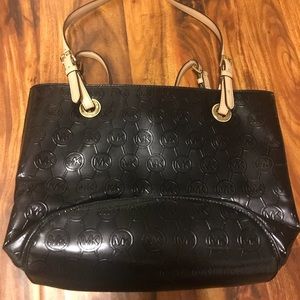 Michael Korda Jet Set Black Tan Purse